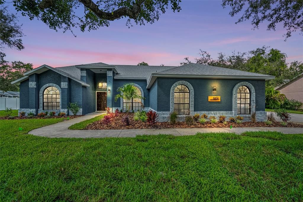 Recently Sold: $825,000 (4 beds, 3 baths, 2262 Square Feet)