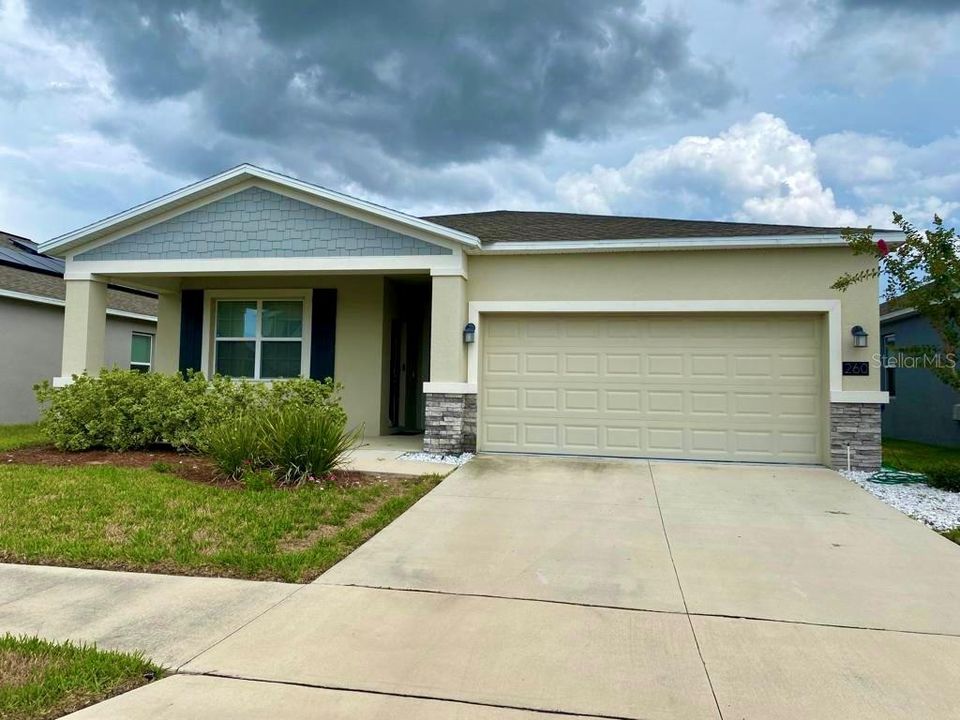 Recently Rented: $2,000 (3 beds, 2 baths, 2080 Square Feet)