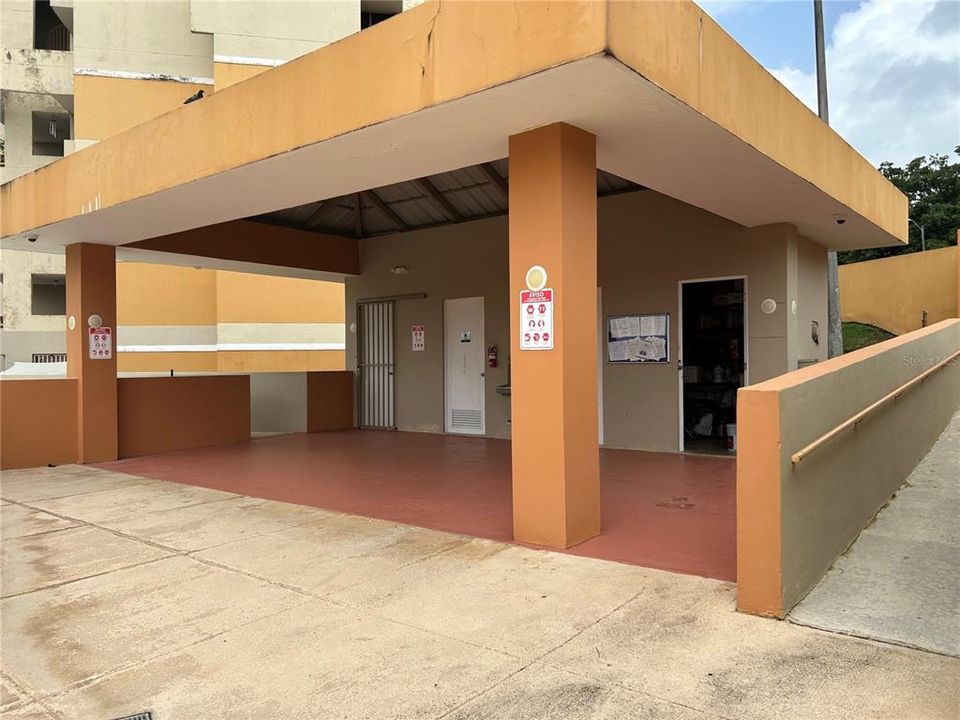 Vendido Recientemente: $154,000 (3 camas, 2 baños, 1205 Pies cuadrados)