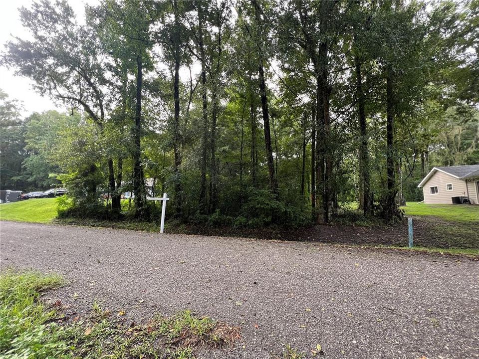 最近售出: $11,900 (0.20 acres)