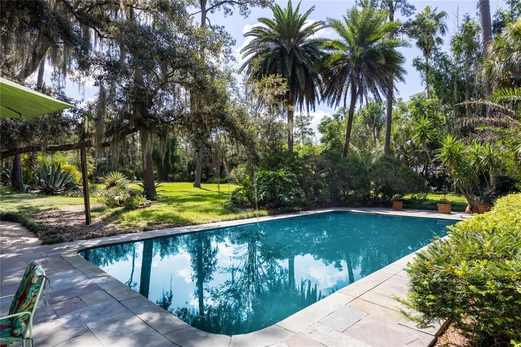 Recently Sold: $1,750,000 (4 beds, 4 baths, 4174 Square Feet)