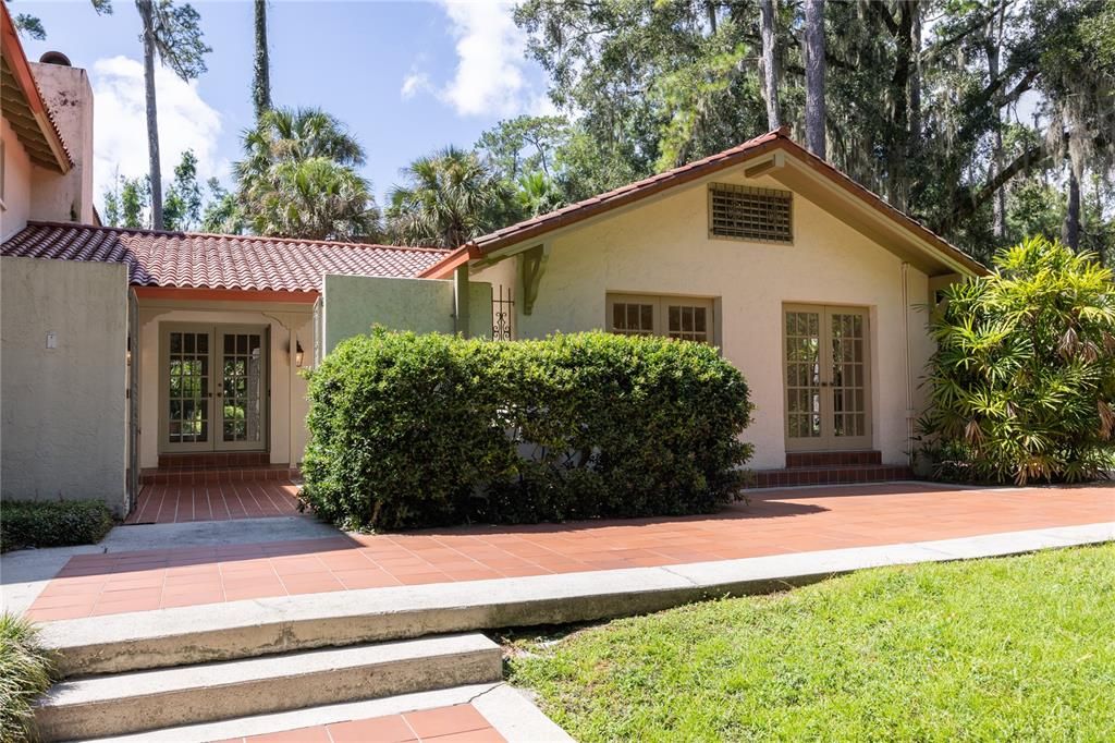 Vendido Recientemente: $1,750,000 (4 camas, 4 baños, 4174 Pies cuadrados)