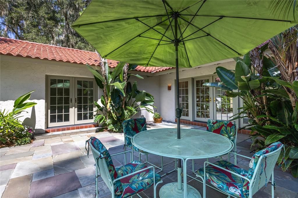 Recently Sold: $1,750,000 (4 beds, 4 baths, 4174 Square Feet)