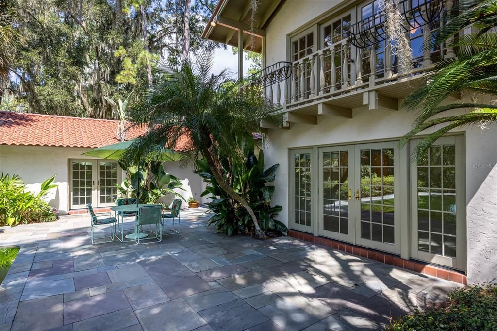 Recently Sold: $1,750,000 (4 beds, 4 baths, 4174 Square Feet)