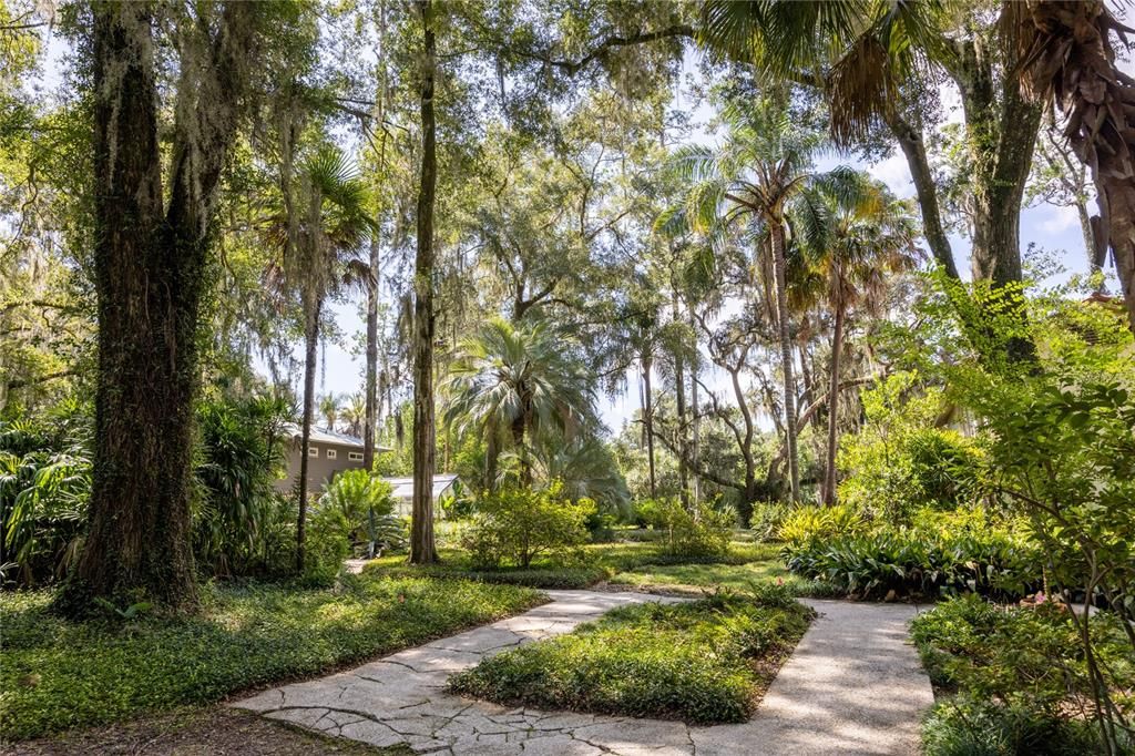 Recently Sold: $1,750,000 (4 beds, 4 baths, 4174 Square Feet)