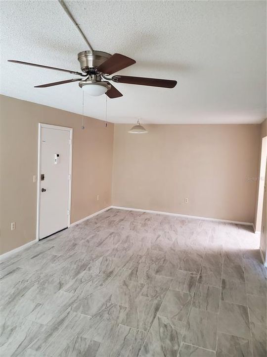 For Rent: $1,250 (1 beds, 1 baths, 625 Square Feet)