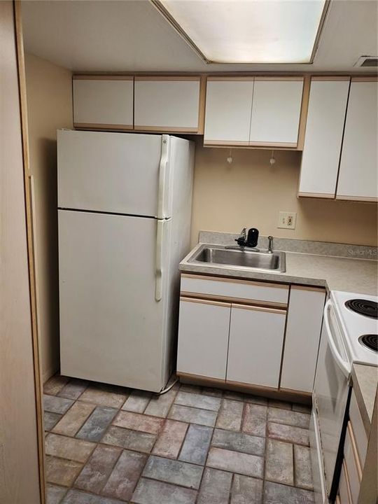 For Rent: $1,250 (1 beds, 1 baths, 625 Square Feet)