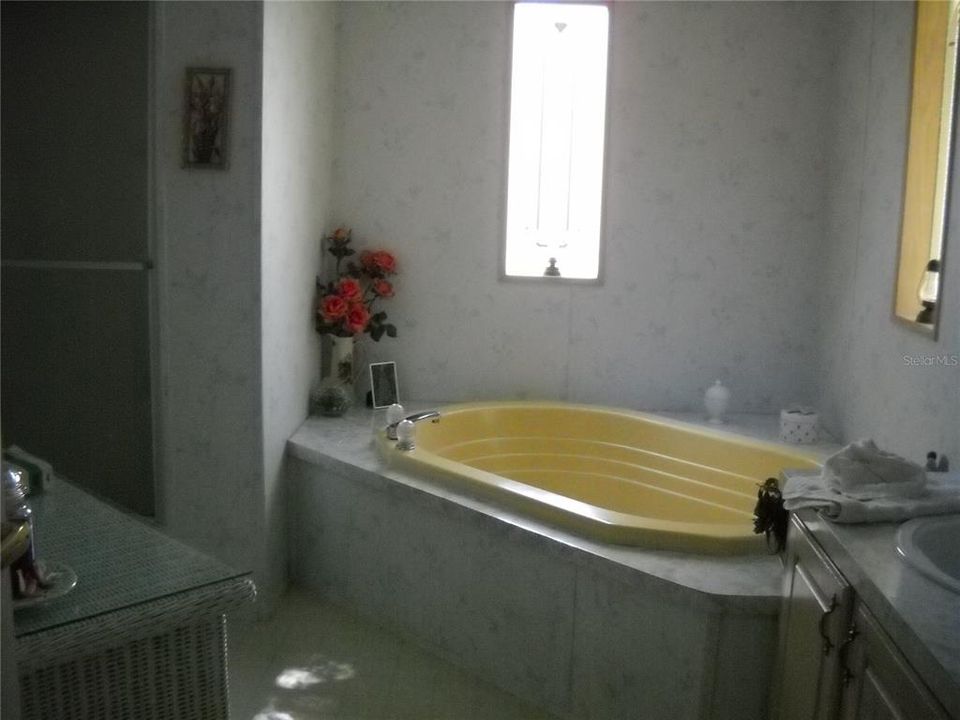 triple wide bath