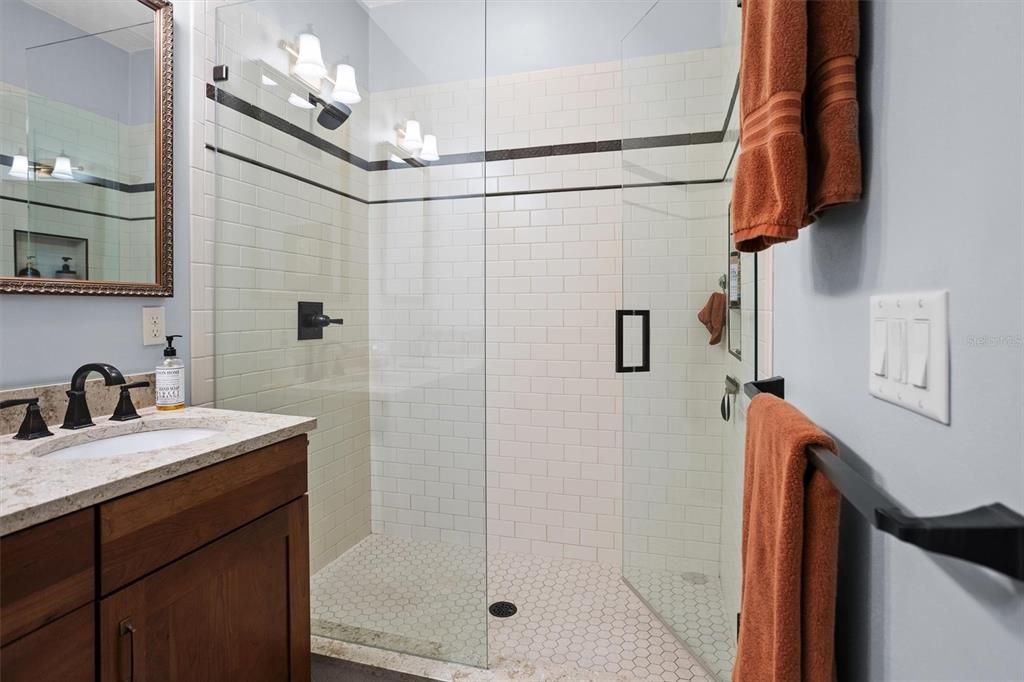 最近售出: $875,000 (3 贝兹, 2 浴室, 1776 平方英尺)