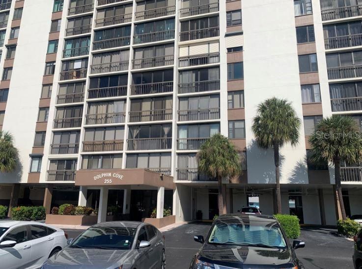 Recently Sold: $325,000 (2 beds, 2 baths, 1005 Square Feet)