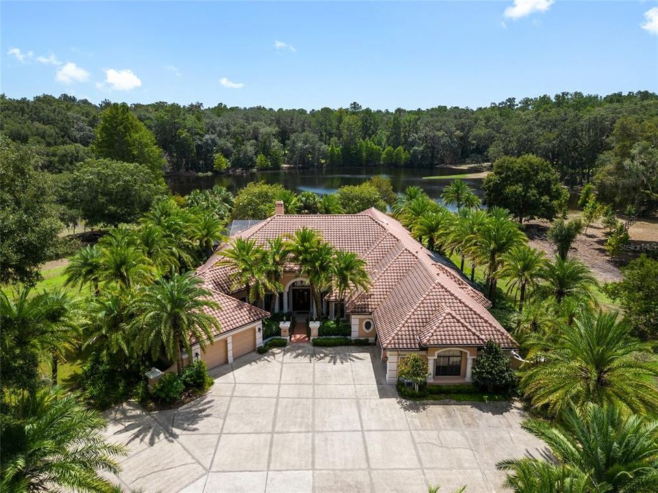 Recently Sold: $2,100,000 (4 beds, 5 baths, 4535 Square Feet)