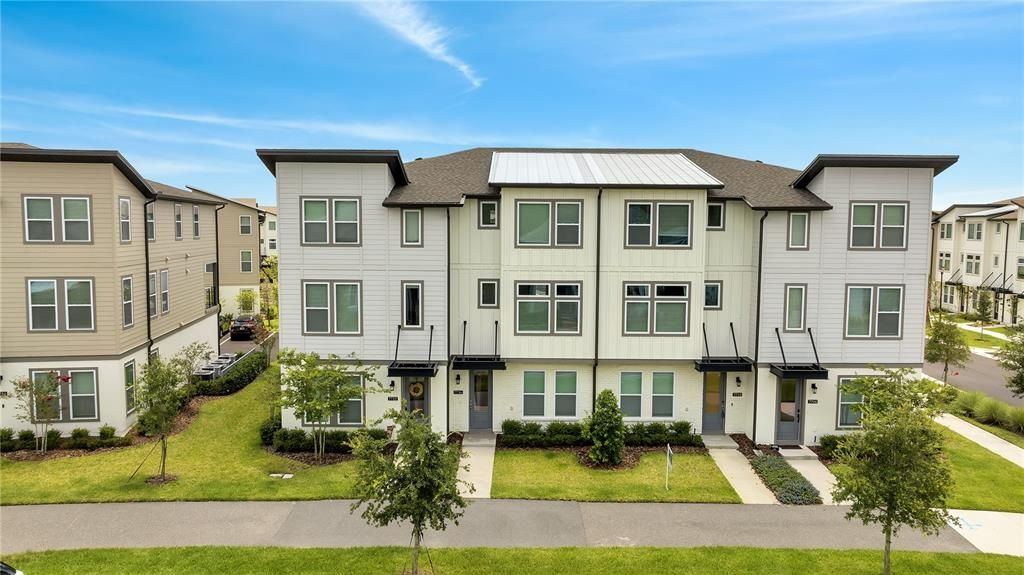 Recently Rented: $3,000 (3 beds, 3 baths, 1998 Square Feet)