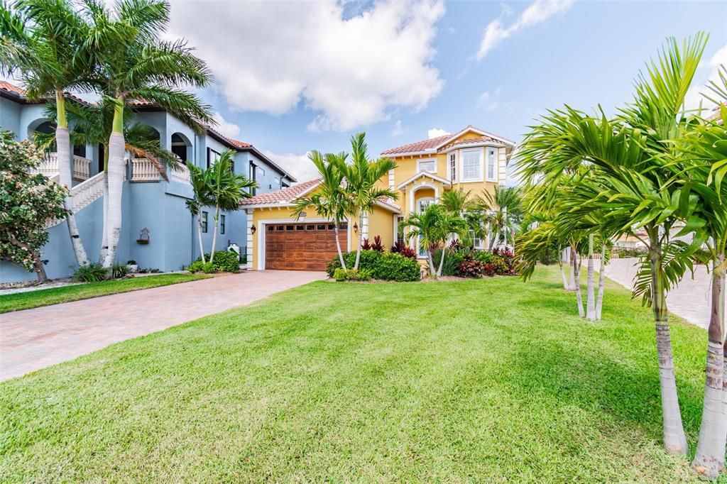 Recently Rented: $7,900 (4 beds, 3 baths, 2777 Square Feet)