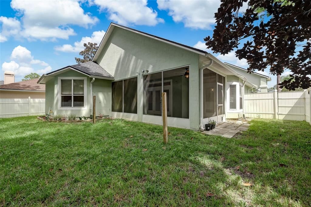 Recently Sold: $415,000 (3 beds, 2 baths, 1616 Square Feet)