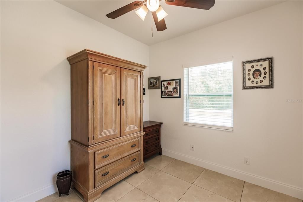 For Sale: $350,000 (3 beds, 2 baths, 1222 Square Feet)