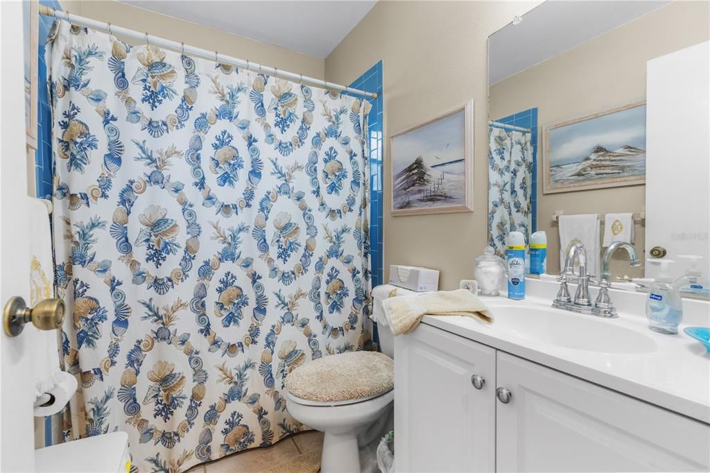 Recently Sold: $235,000 (2 beds, 1 baths, 922 Square Feet)