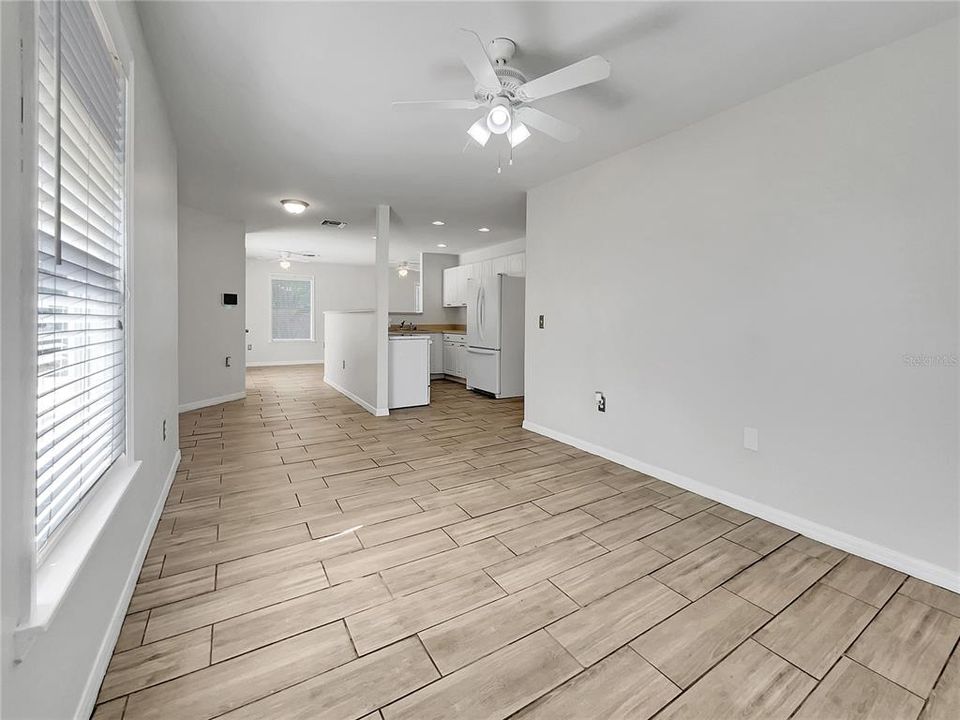 Active With Contract: $228,000 (3 beds, 2 baths, 1344 Square Feet)