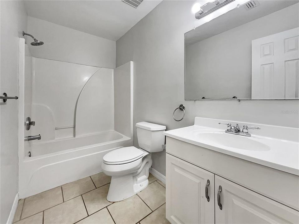 Active With Contract: $228,000 (3 beds, 2 baths, 1344 Square Feet)