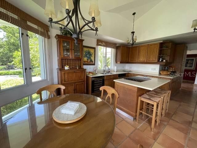 For Rent: $9,995 (2 beds, 2 baths, 2500 Square Feet)