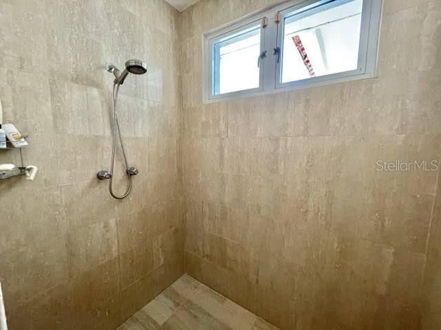 For Rent: $9,995 (2 beds, 2 baths, 2500 Square Feet)