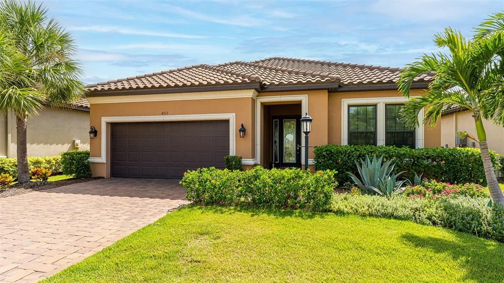 Recently Sold: $875,000 (2 beds, 2 baths, 1868 Square Feet)