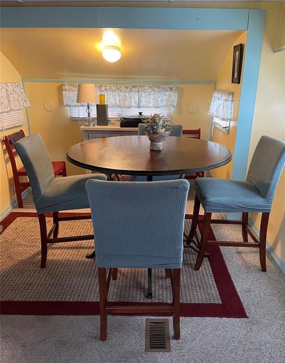 Recently Sold: $60,000 (1 beds, 1 baths, 610 Square Feet)