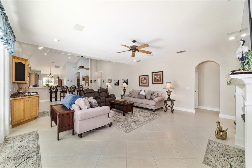 OPEN FAMILY ROOM TO THE KITCHEN