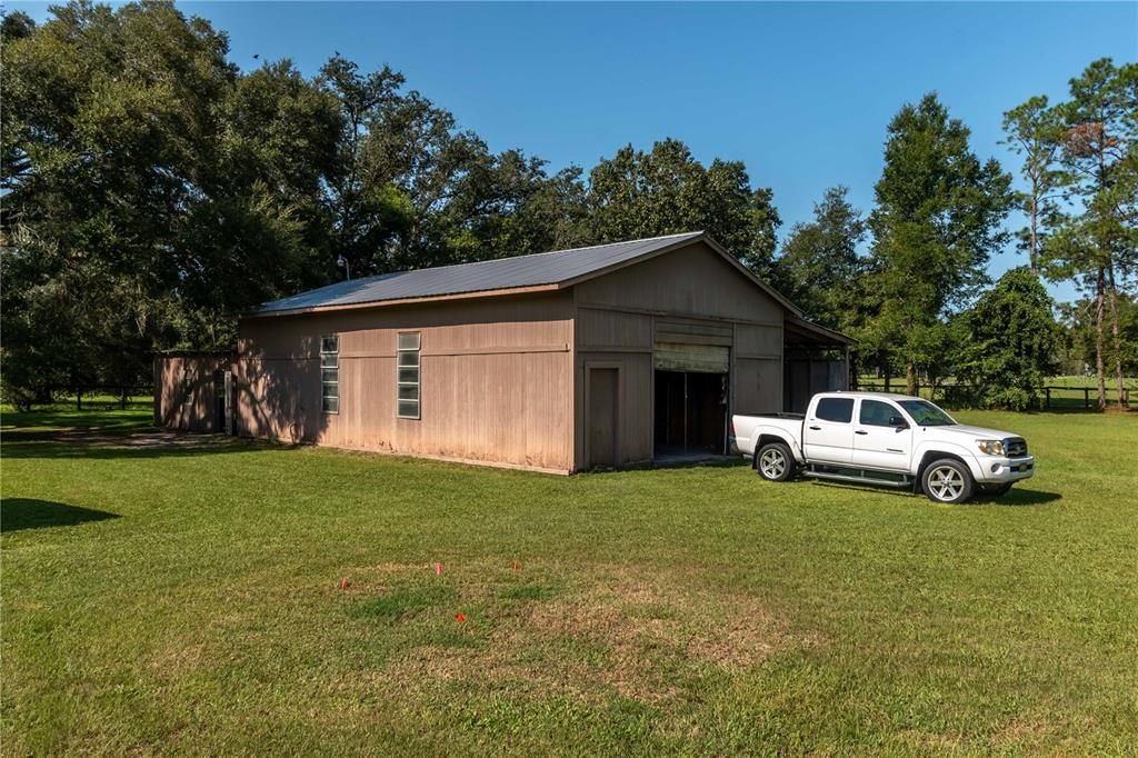 Active With Contract: $420,000 (3 beds, 2 baths, 1741 Square Feet)