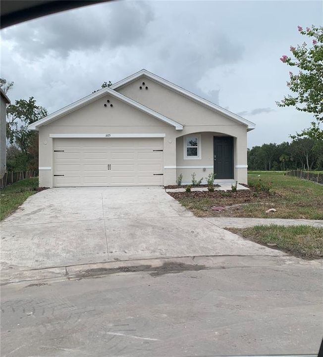 Recently Sold: $331,990 (3 beds, 2 baths, 1560 Square Feet)
