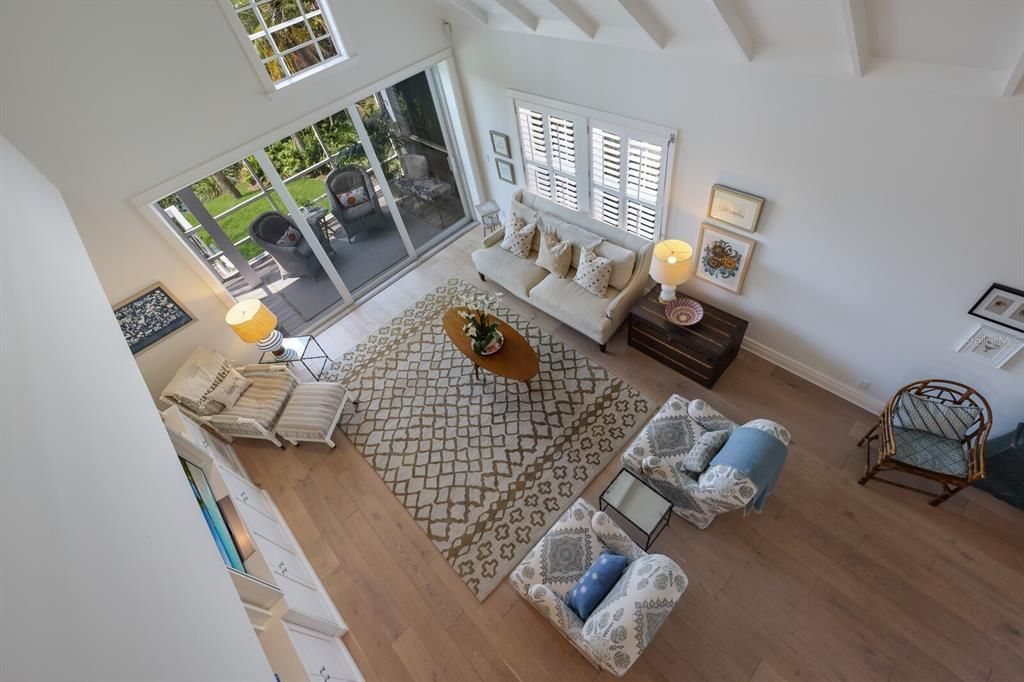 Active With Contract: $5,725,000 (3 beds, 3 baths, 3188 Square Feet)
