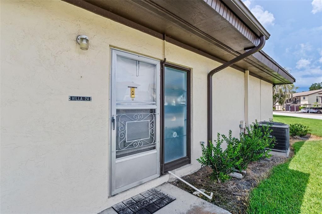 Active With Contract: $99,990 (2 beds, 2 baths, 1100 Square Feet)