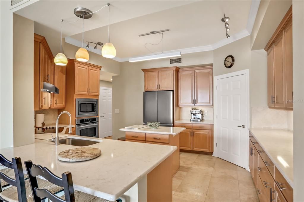 Recently Sold: $1,100,000 (3 beds, 3 baths, 2292 Square Feet)