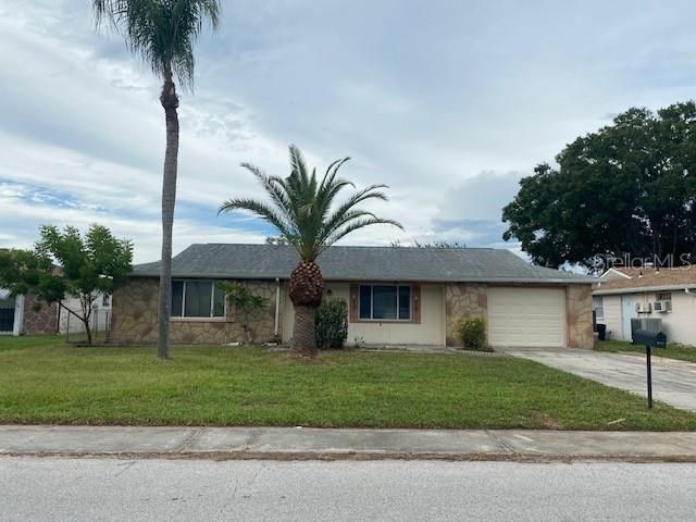 Recently Sold: $220,000 (3 beds, 2 baths, 1498 Square Feet)
