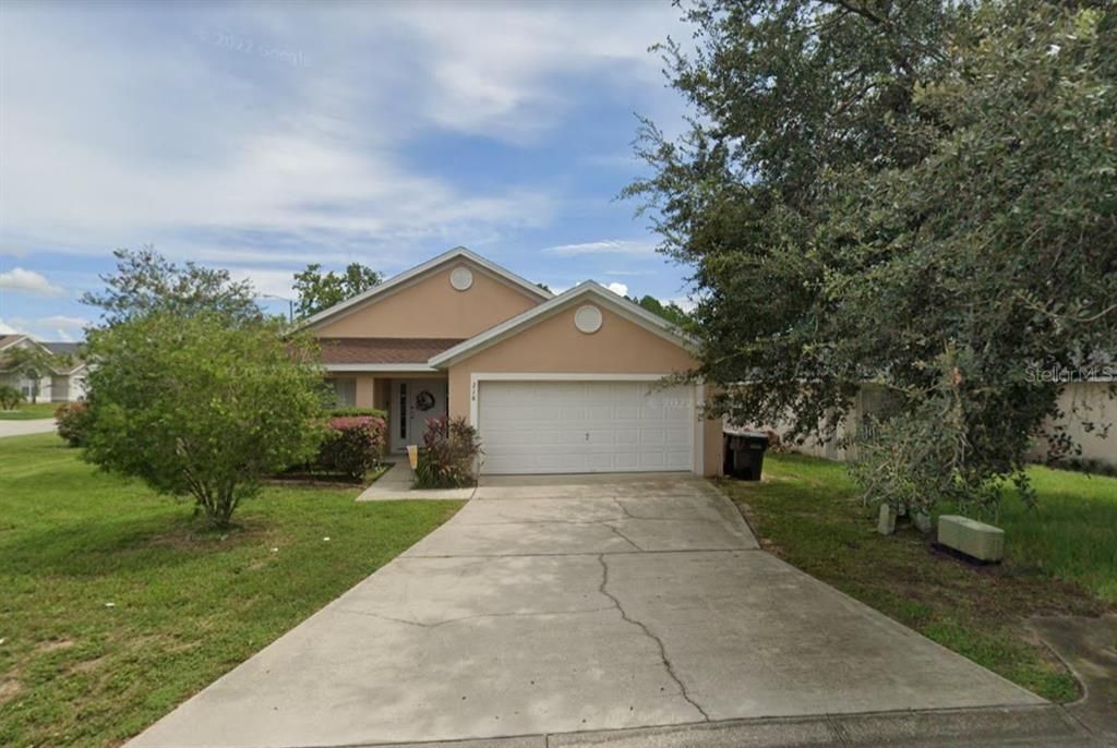 Recently Sold: $382,000 (4 beds, 3 baths, 1699 Square Feet)