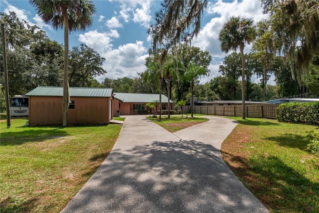 Recently Sold: $699,999 (3 beds, 2 baths, 1368 Square Feet)