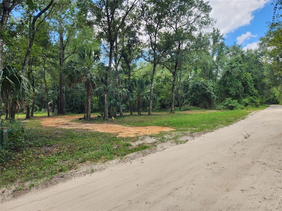 Vendido Recientemente: $65,000 (6.08 acres)