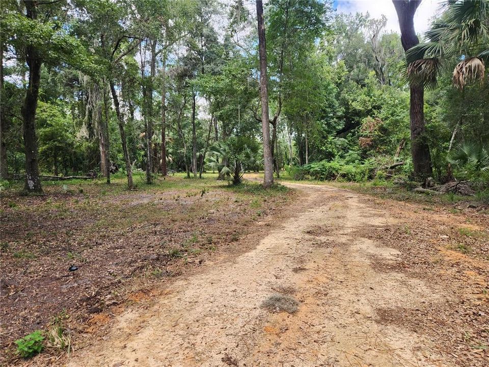 Vendido Recientemente: $65,000 (6.08 acres)