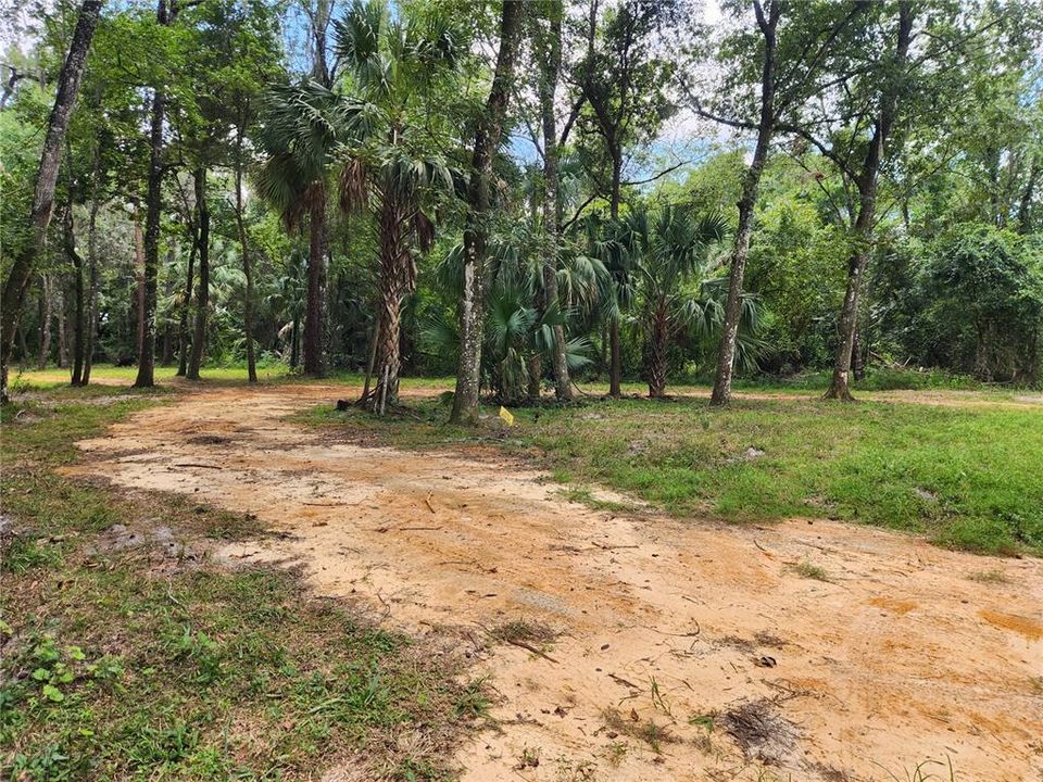 Vendido Recientemente: $65,000 (6.08 acres)