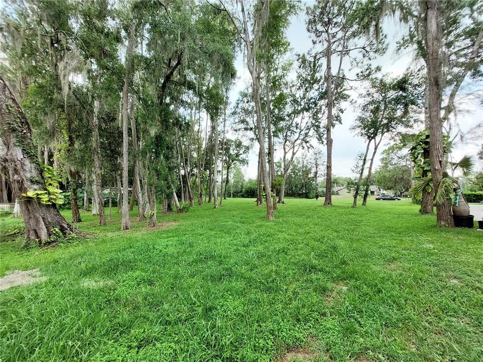 На продажу: $65,000 (0.24 acres)