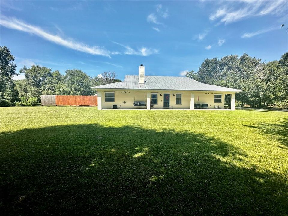 Недавно продано: $499,000 (3 спален, 2 ванн, 2196 Квадратных фут)