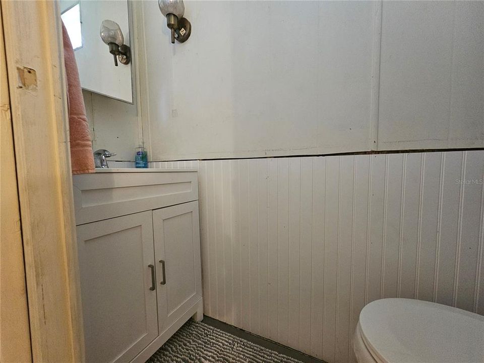 最近售出: $120,000 (2 贝兹, 2 浴室, 672 平方英尺)