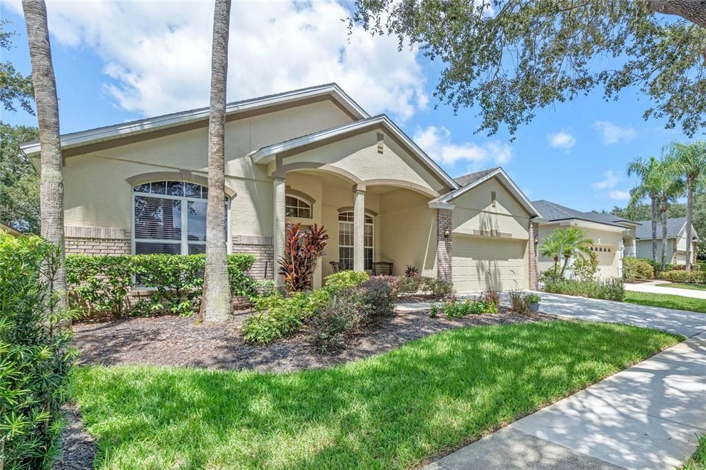 Recently Sold: $575,000 (3 beds, 2 baths, 2077 Square Feet)