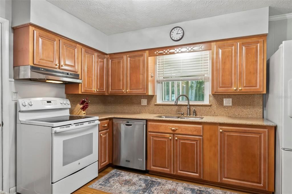 Recently Sold: $399,900 (3 beds, 2 baths, 1460 Square Feet)