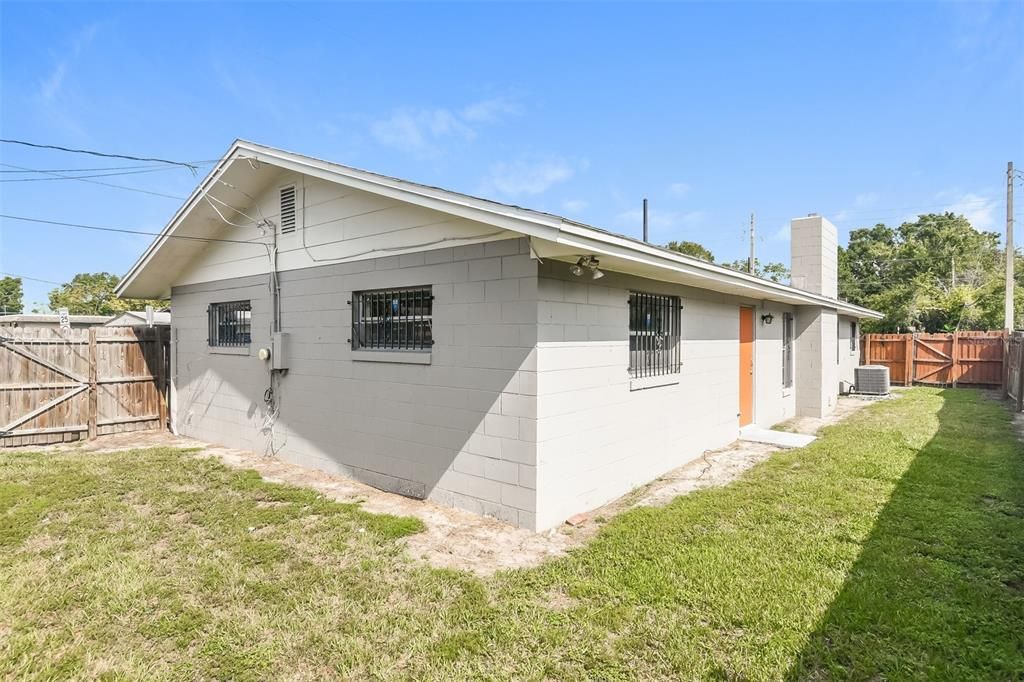 Recently Sold: $265,000 (3 beds, 2 baths, 1720 Square Feet)