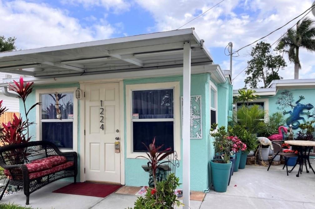 Recently Sold: $285,000 (3 beds, 1 baths, 857 Square Feet)