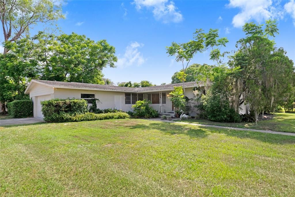 Recently Sold: $325,000 (3 beds, 2 baths, 1545 Square Feet)