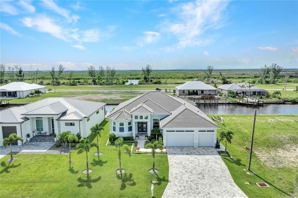 Recently Sold: $1,699,900 (4 beds, 3 baths, 2710 Square Feet)