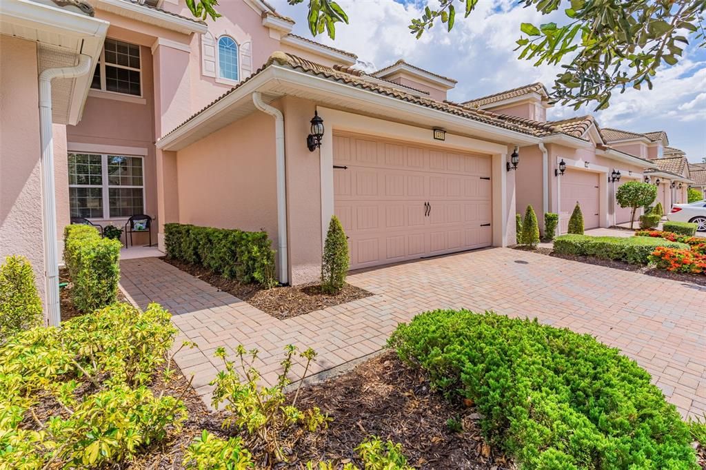 Vendido Recientemente: $359,990 (3 camas, 2 baños, 2010 Pies cuadrados)