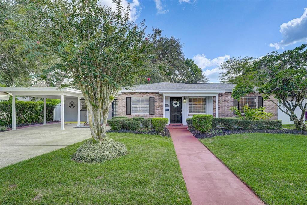 Vendido Recientemente: $619,000 (3 camas, 2 baños, 1638 Pies cuadrados)