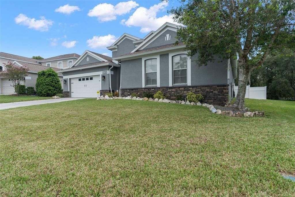 Recently Sold: $459,000 (4 beds, 3 baths, 2371 Square Feet)